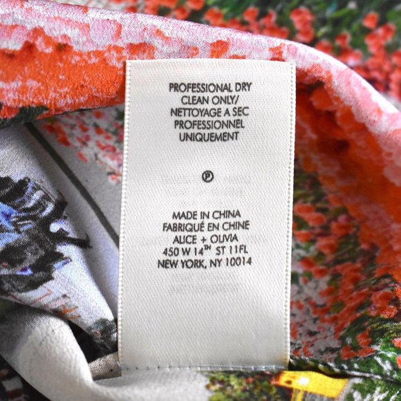 Alice + Olivia | "Willa Silk Eiffel Tower Blouse" Emily in Paris - Picture 14 of 15